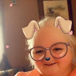 Meet your Posher, Debbie